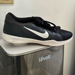 Nike Tennis Shoes